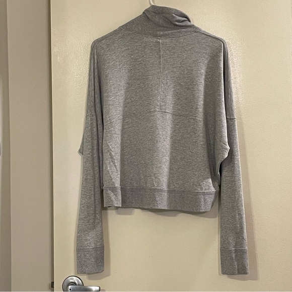 FP MOVEMENT by FREE PEOPLE NWOT Lara Pullover in Heather Gray - Picture 5 of 9